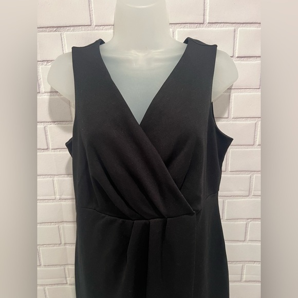 LIZ CLAIBORNE sleeveless black dress/size 10 - Picture 5 of 7